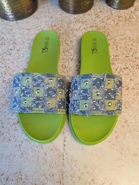 Women's Denim Patch Studded Green Slide Size 10